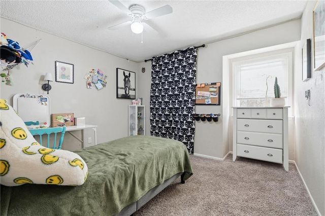 802 NE BANNER Drive, Lee's Summit, MO 64086