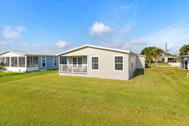 7824 Mcclintock Way, Port St Lucie, FL 34952