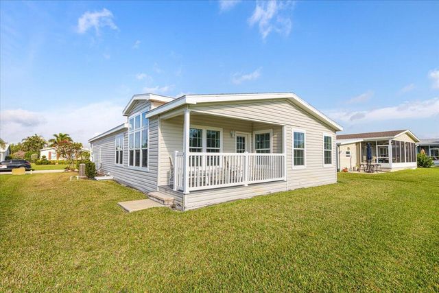 7824 Mcclintock Way, Port St Lucie, FL 34952