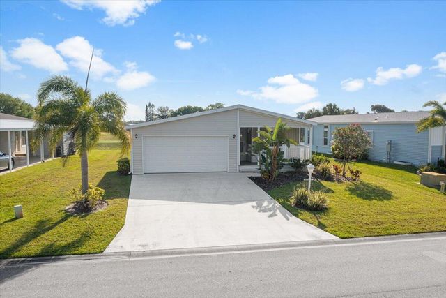 7824 Mcclintock Way, Port St Lucie, FL 34952