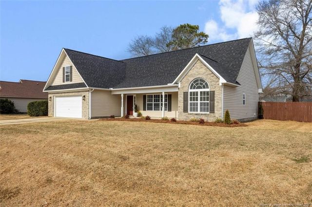 275 Seabiscuit Drive, Raeford, NC 28376