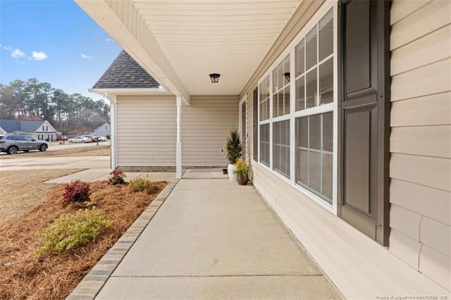 275 Seabiscuit Drive, Raeford, NC 28376