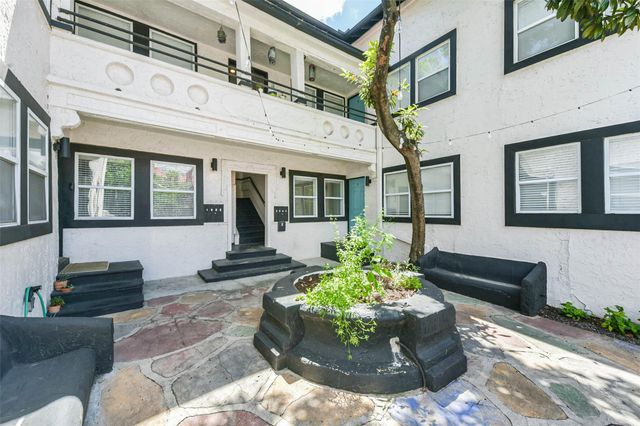 415 Fairview Avenue 8, Houston, TX 77006