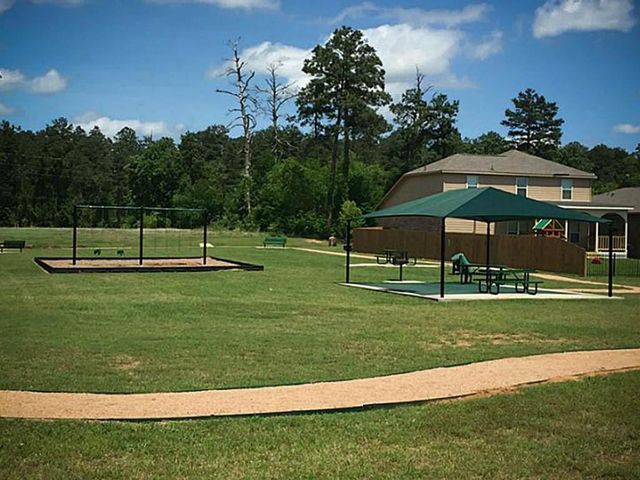 30815 W Lost Creek Boulevard, Magnolia, TX 77355
