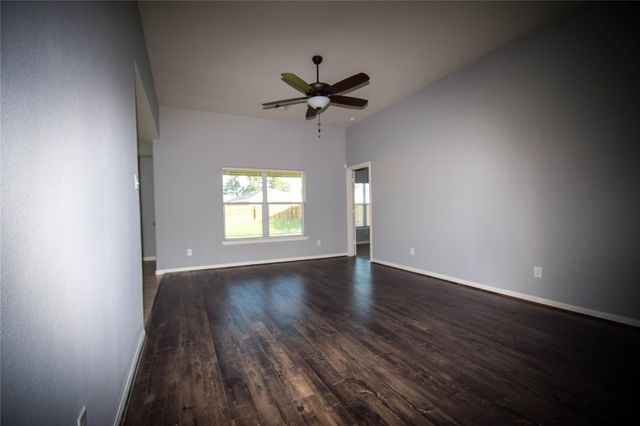 30815 W Lost Creek Boulevard, Magnolia, TX 77355