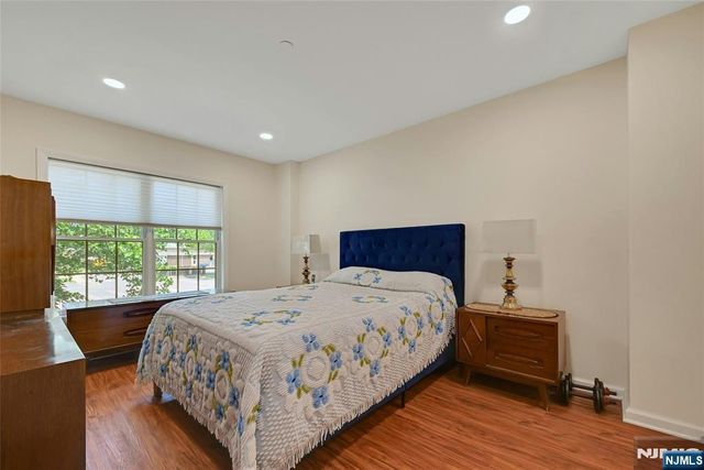 189 Forest Avenue 211, Paramus, NJ 07652