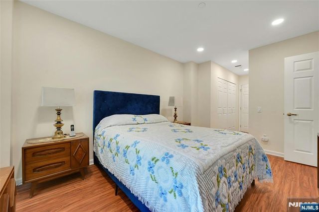 189 Forest Avenue 211, Paramus, NJ 07652