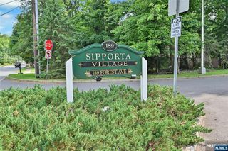 189 Forest Avenue 211, Paramus, NJ 07652
