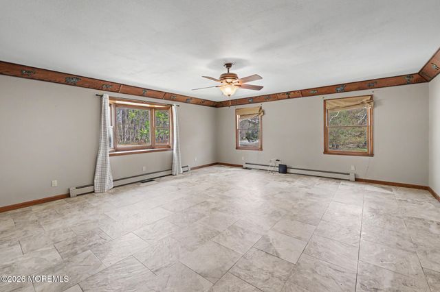 1069 W Veterans Highway, Jackson, NJ 08527