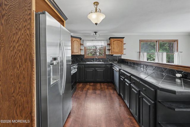 1069 W Veterans Highway, Jackson, NJ 08527