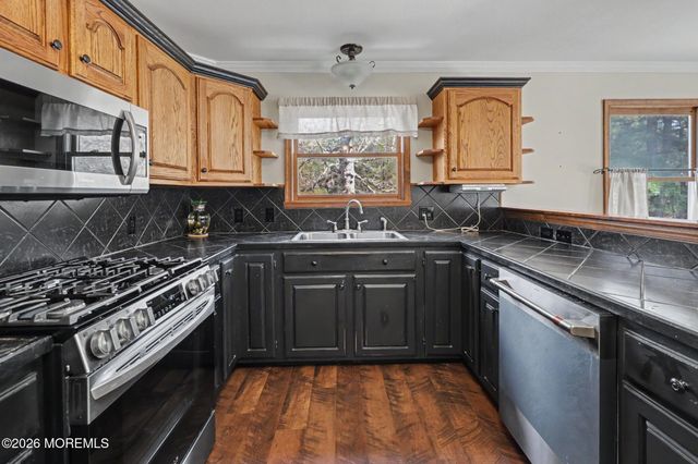 1069 W Veterans Highway, Jackson, NJ 08527