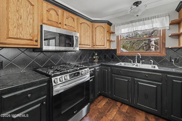 1069 W Veterans Highway, Jackson, NJ 08527