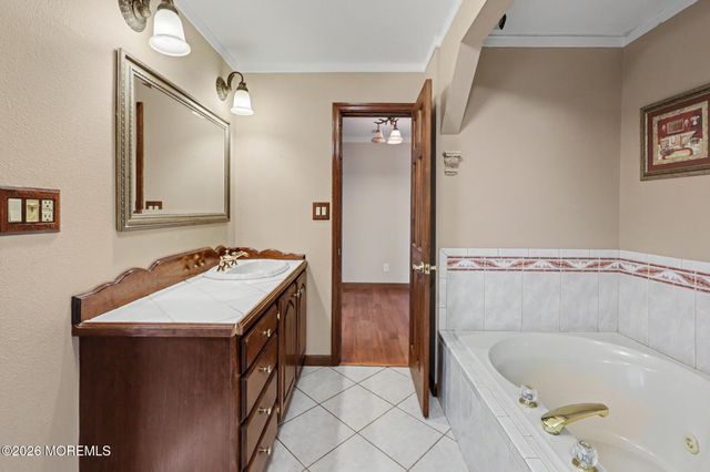 1069 W Veterans Highway, Jackson, NJ 08527