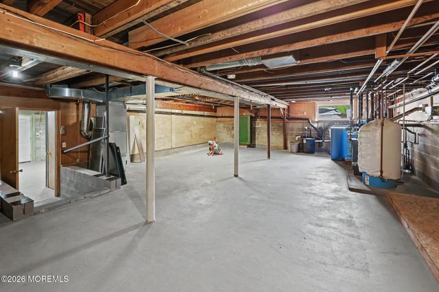 1069 W Veterans Highway, Jackson, NJ 08527