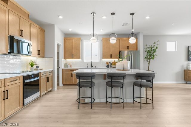 329 Golden Hollow Court, Henderson, NV 89015