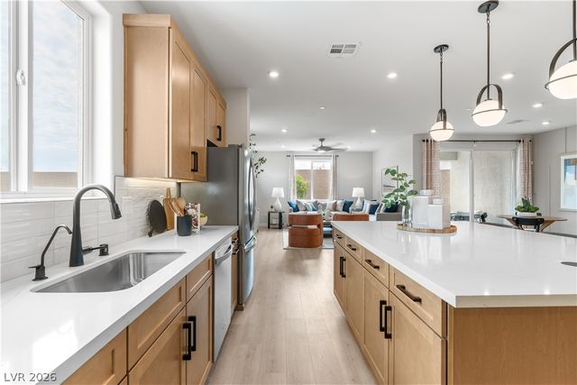329 Golden Hollow Court, Henderson, NV 89015