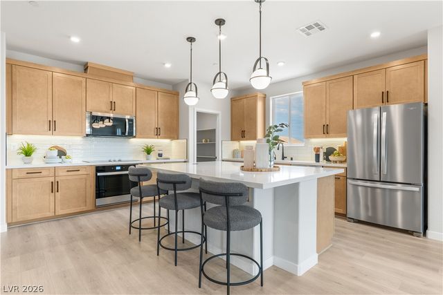 329 Golden Hollow Court, Henderson, NV 89015