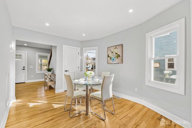 38 S 6th S Avenue, Highland Park, NJ 08904