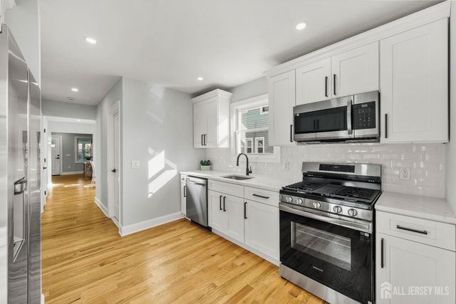 38 S 6th S Avenue, Highland Park, NJ 08904