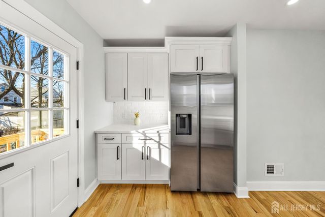 38 S 6th S Avenue, Highland Park, NJ 08904