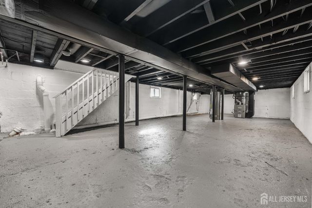 38 S 6th S Avenue, Highland Park, NJ 08904