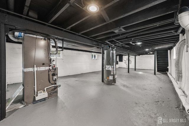 38 S 6th S Avenue, Highland Park, NJ 08904