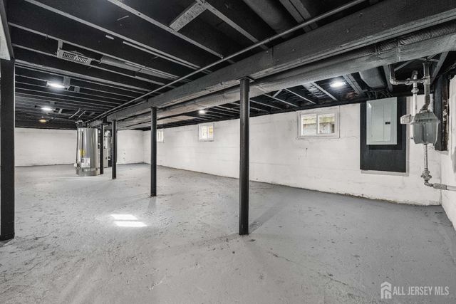 38 S 6th S Avenue, Highland Park, NJ 08904