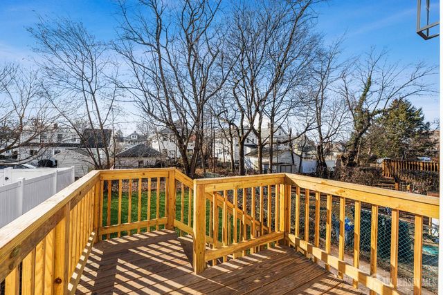 38 S 6th S Avenue, Highland Park, NJ 08904