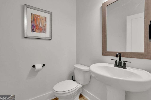 820 Fair View Circle, Roswell, GA 30076