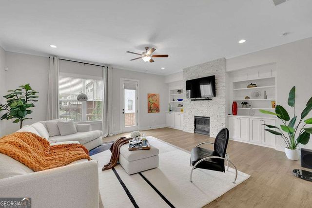820 Fair View Circle, Roswell, GA 30076
