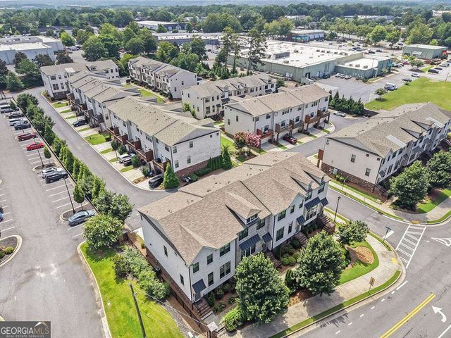 820 Fair View Circle, Roswell, GA 30076