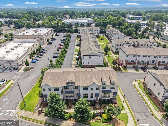 820 Fair View Circle, Roswell, GA 30076