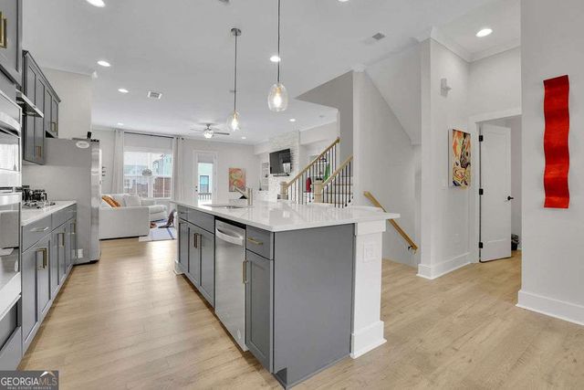 820 Fair View Circle, Roswell, GA 30076