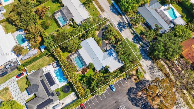 10142 SW 79th Ave, Miami, FL 33156