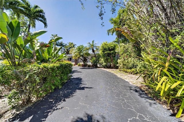 10142 SW 79th Ave, Miami, FL 33156