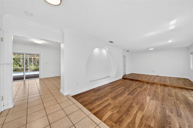 10142 SW 79th Ave, Miami, FL 33156