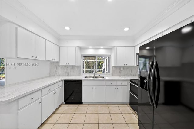 10142 SW 79th Ave, Miami, FL 33156