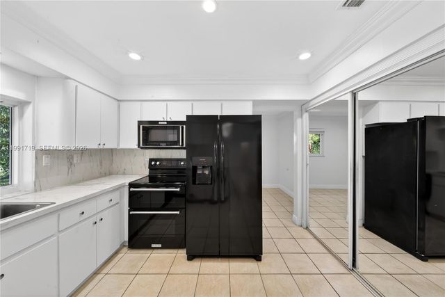 10142 SW 79th Ave, Miami, FL 33156