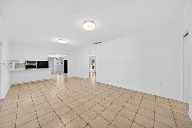 10142 SW 79th Ave, Miami, FL 33156