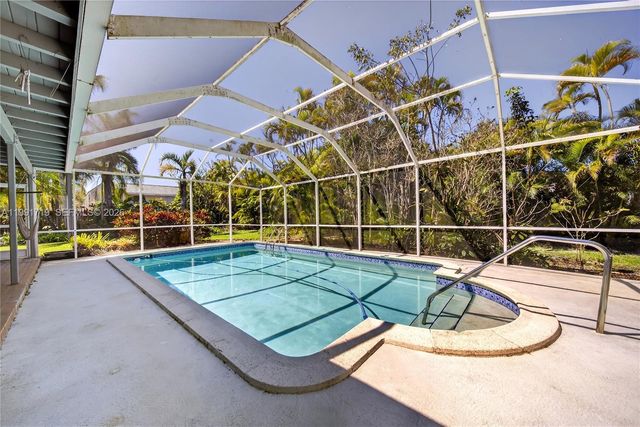 10142 SW 79th Ave, Miami, FL 33156