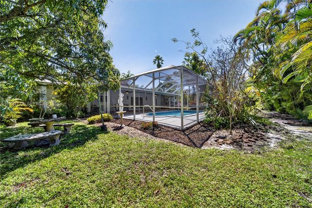 10142 SW 79th Ave, Miami, FL 33156