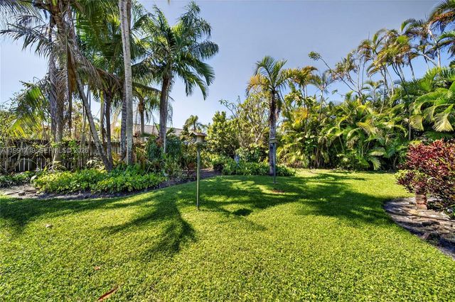 10142 SW 79th Ave, Miami, FL 33156