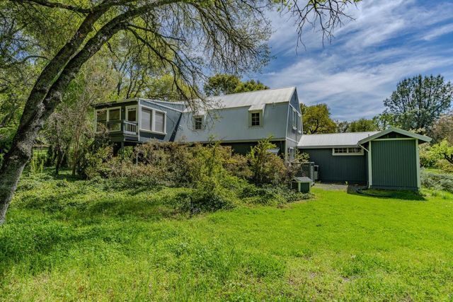 10690 White Oak Rd, Plymouth, CA 95669