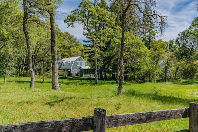 10690 White Oak Rd, Plymouth, CA 95669