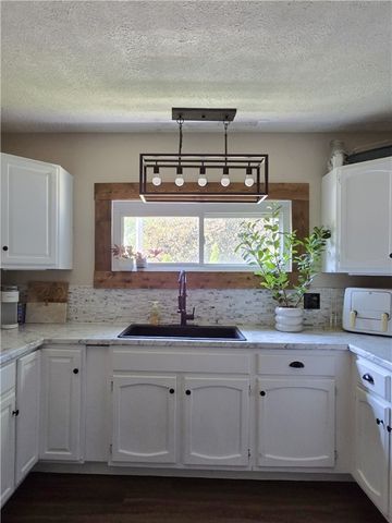 140 E Brewster Road, Center Twp, PA 16001