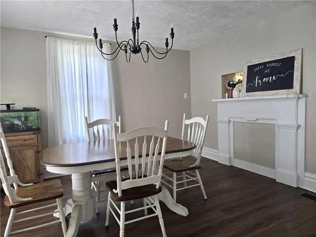 140 E Brewster Road, Center Twp, PA 16001