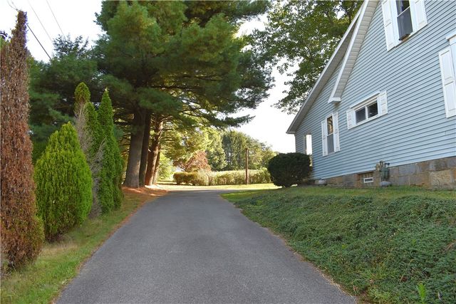 140 E Brewster Road, Center Twp, PA 16001