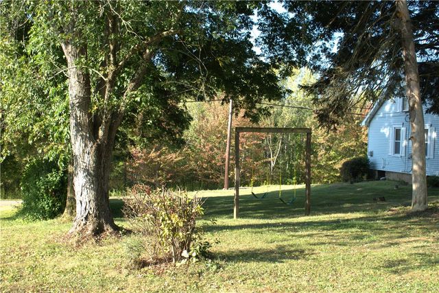 140 E Brewster Road, Center Twp, PA 16001