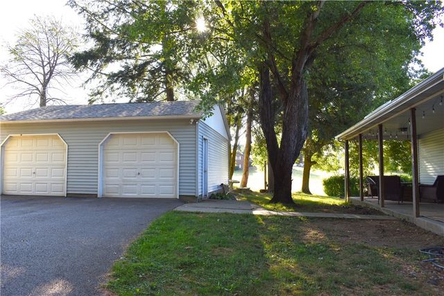 140 E Brewster Road, Center Twp, PA 16001