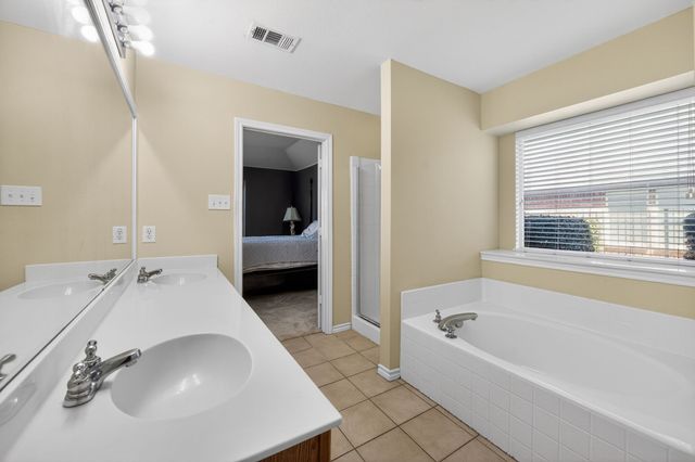 1006 Diane Street, Aubrey, TX 76227